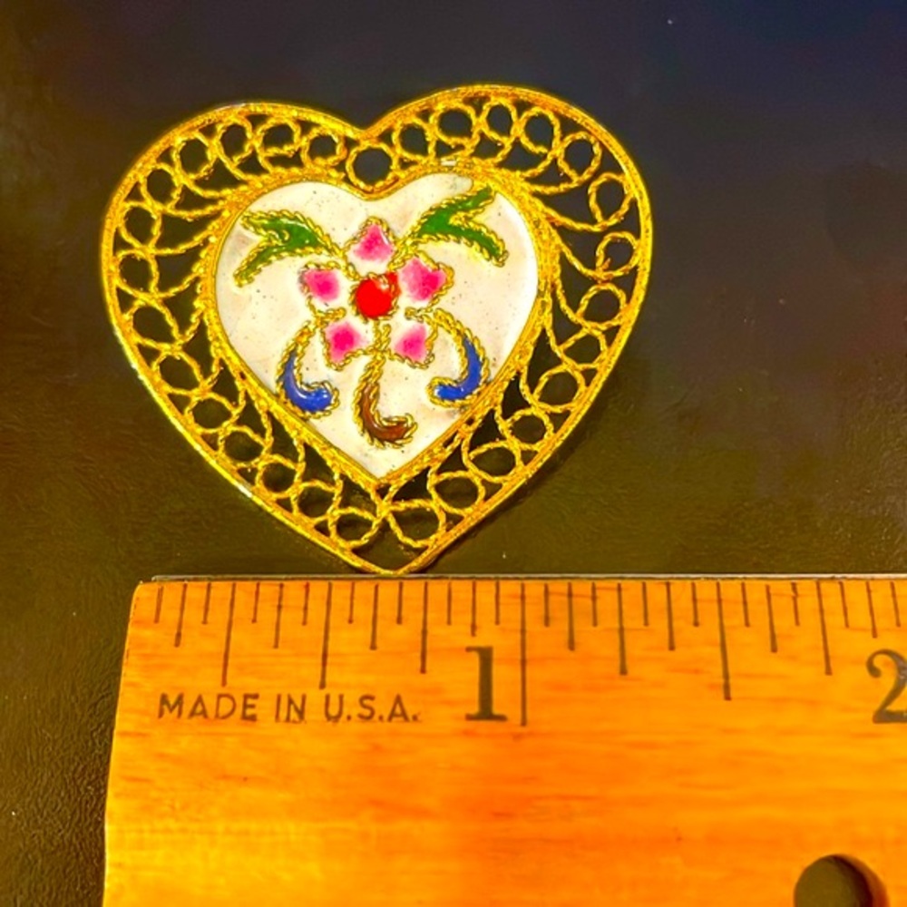 Vintage Gold Filigree and Enamel Floral Brooch - Picture 9 of 10